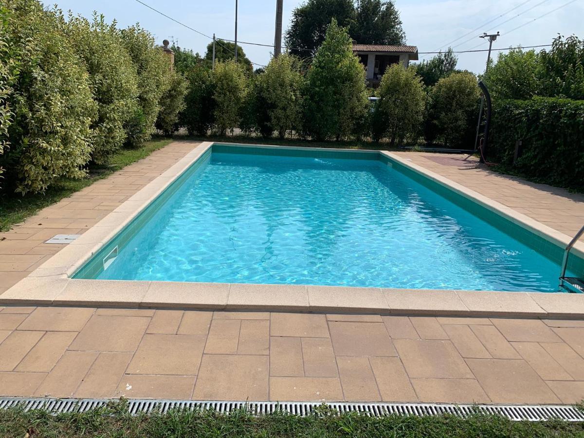 דסנזאנו דל גארדה Charming Attic Apartment With Balcony & Swimming Pool מראה חיצוני תמונה